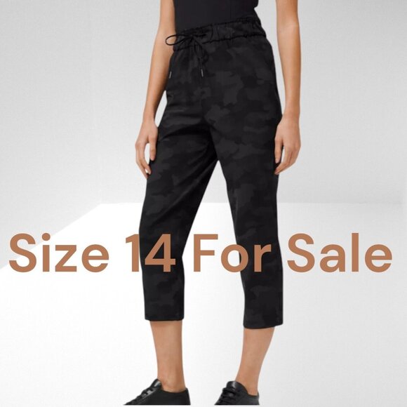 Lululemon Stretch High-Rise Crop Camo Pants Sz 14 LW6BOUS (34X23)‎ Black Gray - Picture 1 of 13